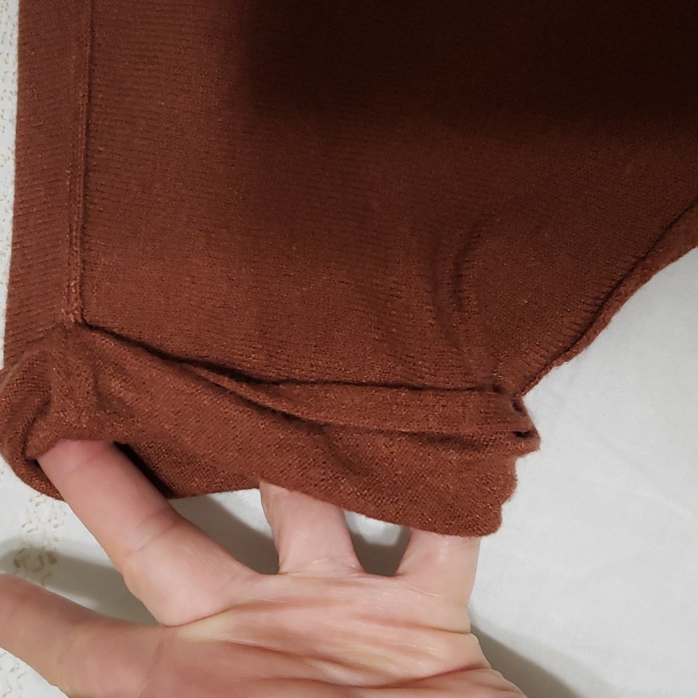 Universal Thread One Pocket Top - Picture 4 of 4